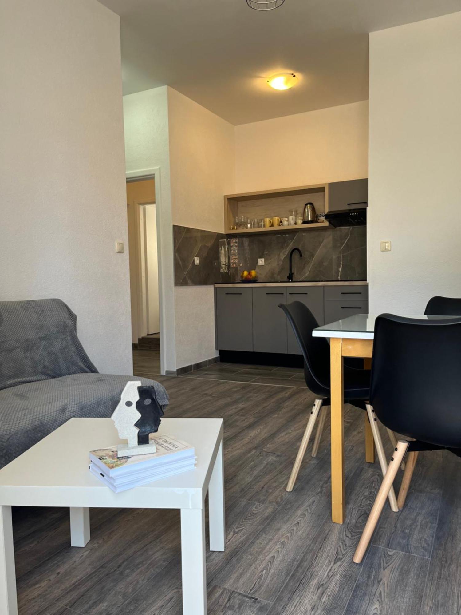Apartment Makarska M&I, Free Private Parking Εξωτερικό φωτογραφία